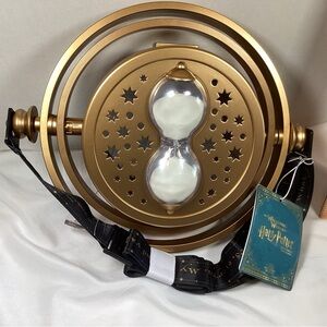 Harry Potter Golden Time-Turner Wall Accent with Sand Hourglass